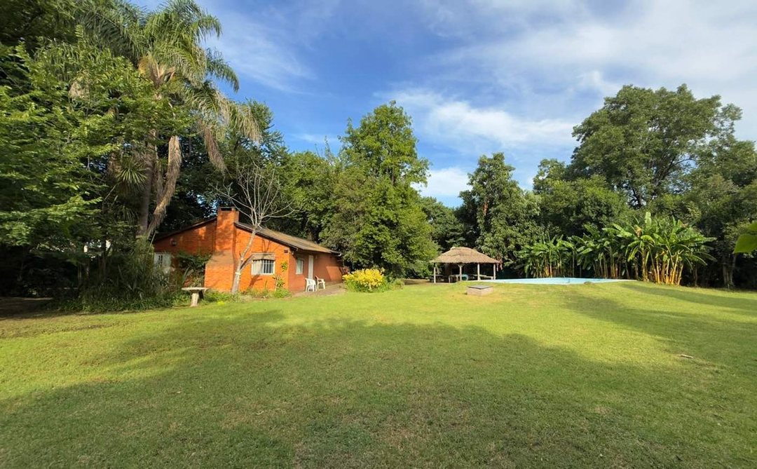 CASA QUINTA VENTA CON QUINCHO Y PILETA EN GARIN