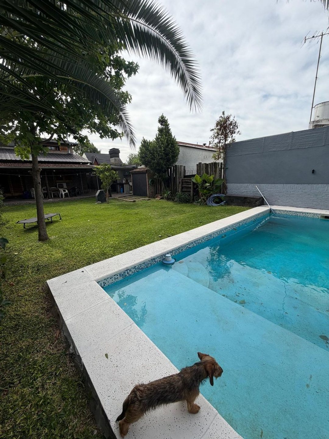 Venta Casa 4 amb Pileta y Cochera. 356m2 CASTELAR