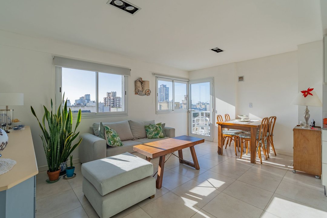 VENTA DEPARTAMENTO 2 AMBIENTES CENTRO COCHERA