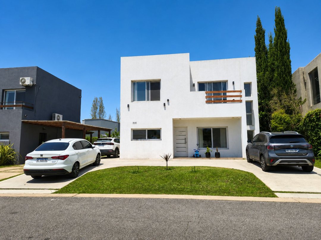AlquilerCasa 5 amb jardin cochera B. Cerrado Pilar