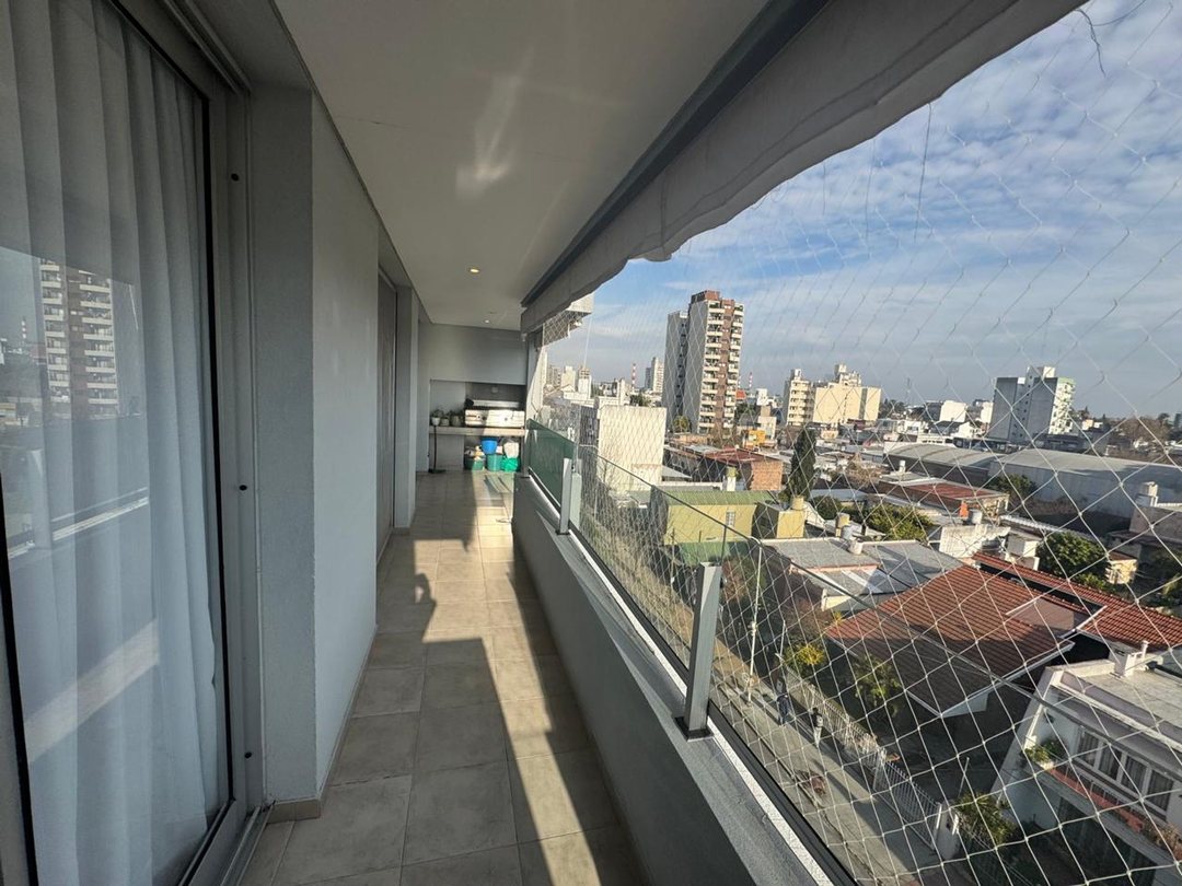 DEPARTAMENTO 3 AMB COCHERA VENTA EN BERAZATEGUI