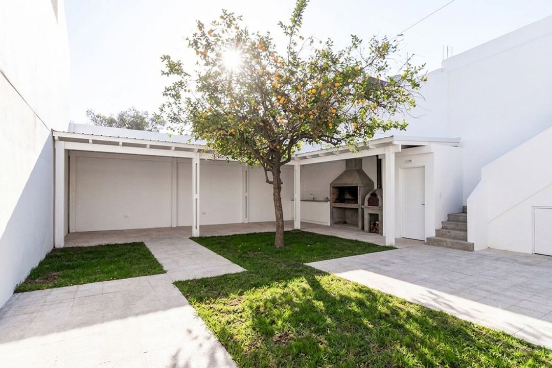 CASA 3AMB APTO CRED JARDIN Y COCHERA LANUS OESTE