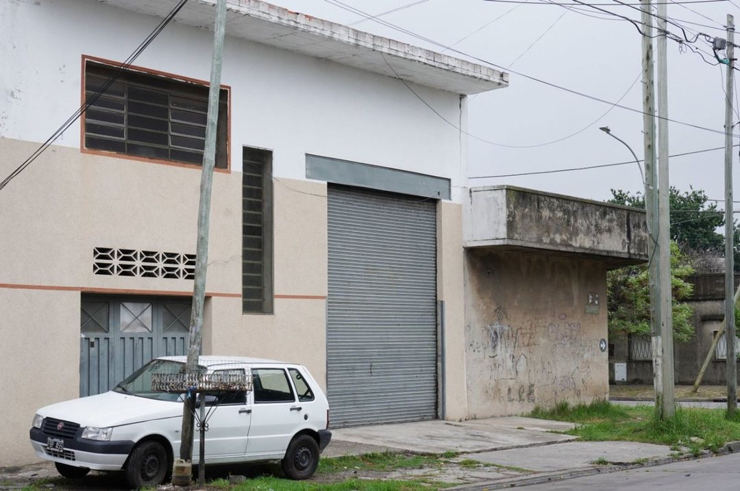 VENTA GALPÓN CON VIVIENDA A REF VALENTÍ ALSINA