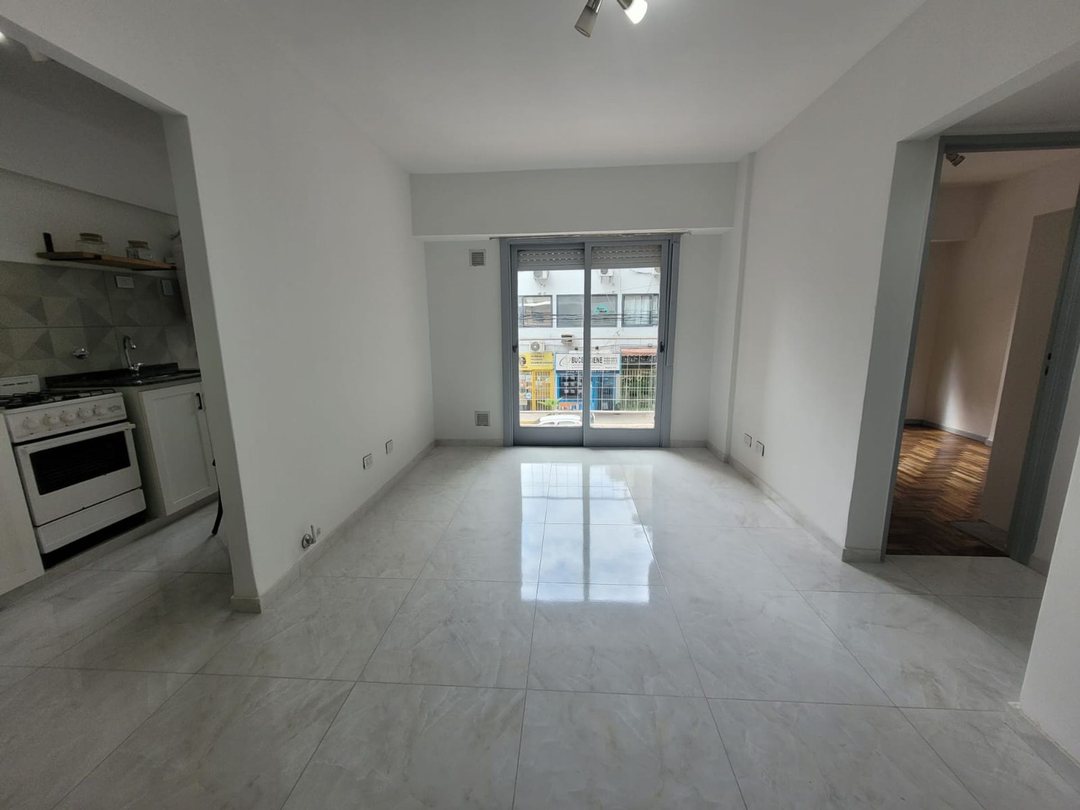 DEPARTAMENTO 2 AMBIENTES RAMOS MEJIA BALCON FRENTE