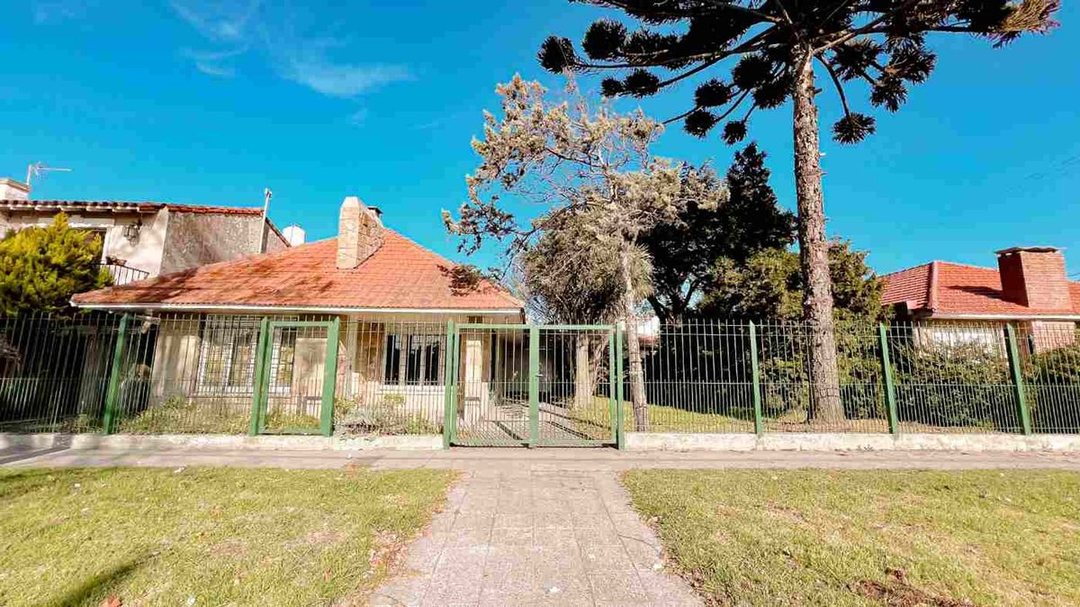 Venta Chalet sobre dos Lotes Excelente Entorno