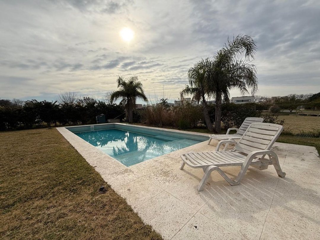 VENTA CASA 4 AMB C/PISCINA SANTA ELENA PILAR