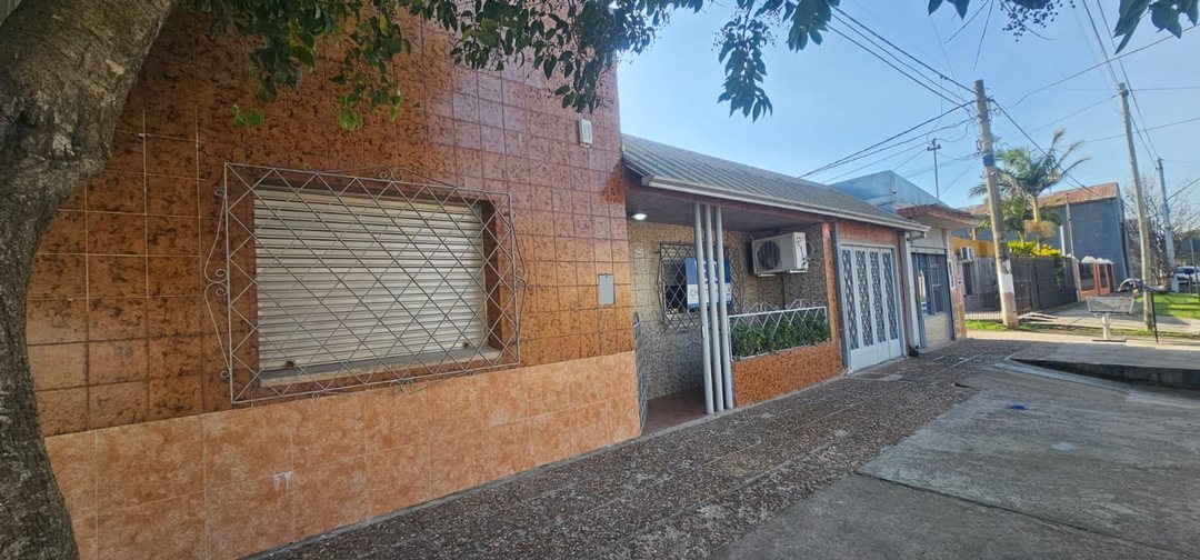 Venta Casa 3 Dorm. Patio , Cochera Zona Norte