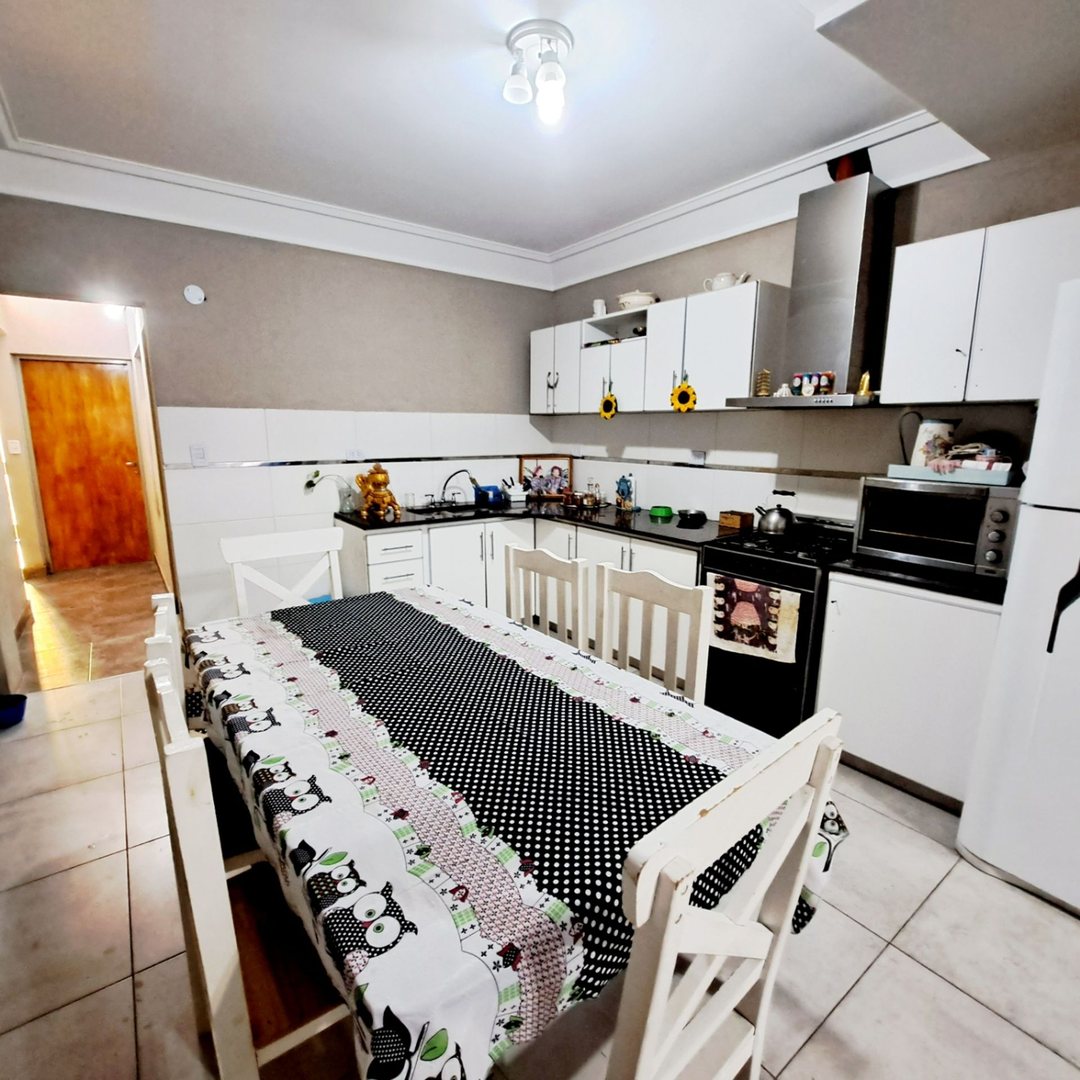 VENTA PH, 4 AMB, PATIO, QUINCHO, PABLO PODESTA