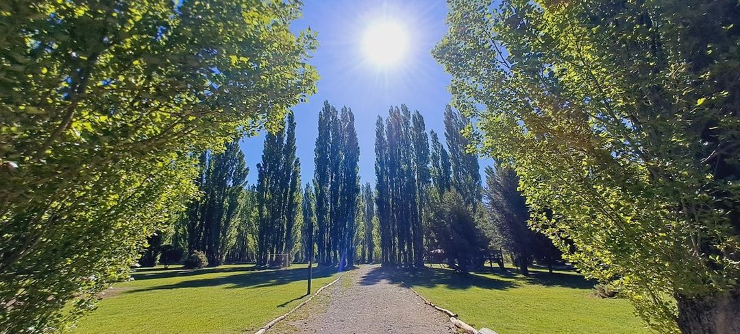 AMPLIO LOTE PLANO EN VENTA DOS VALLES BARILOCHE