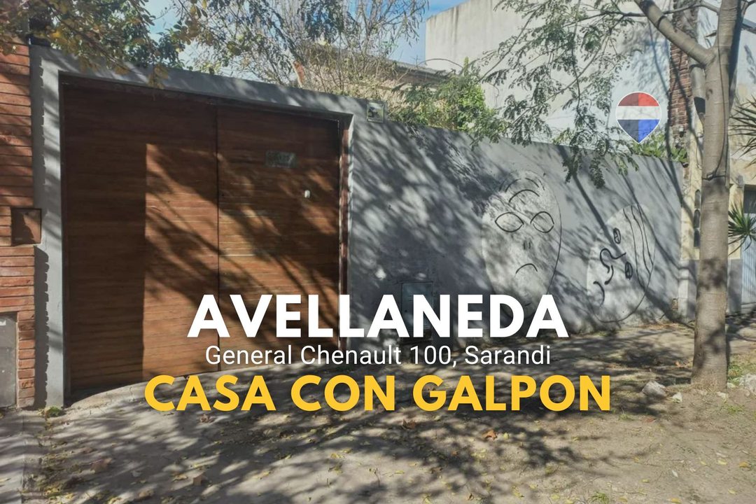CASA EN VENTA  C/ GALPON A UNA CUADRA DE MITRE