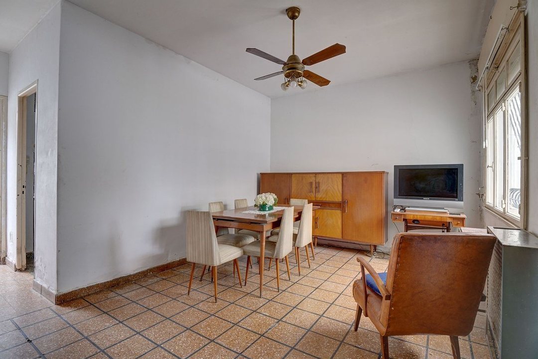 Venta Casa 3 amb, coch, galpon, Lugano APTO CRED!