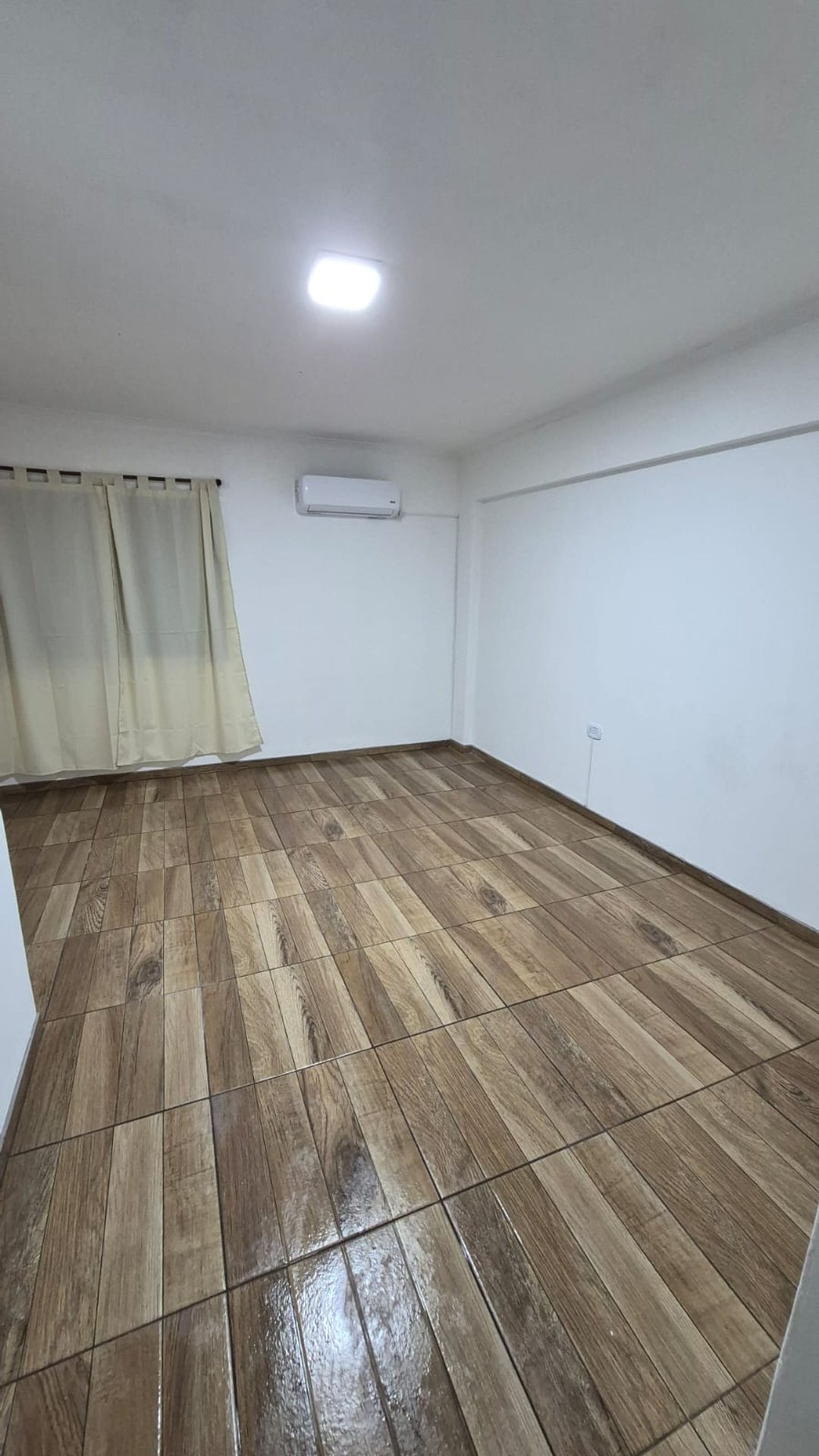 MONOAMBIENTE U OFICINA EN PLENO CENTRO LUJAN