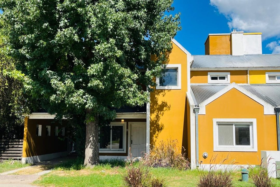 VENTA CASA C/PILETA B.PRIVADO JARDINES DE ESCOBAR
