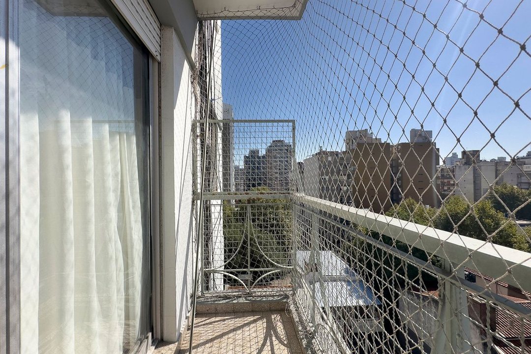 VENTA 2 AMB Ramos Mejía Centro con Balcón  Renta