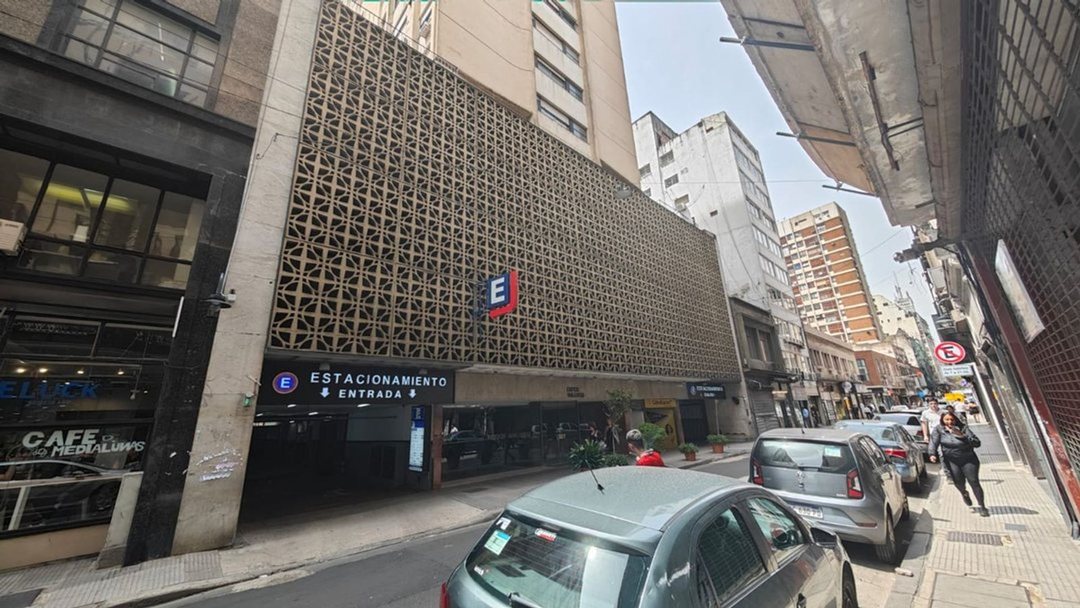 COCHERA EN VENTA EN MICROCENTRO OPORTUNIDAD