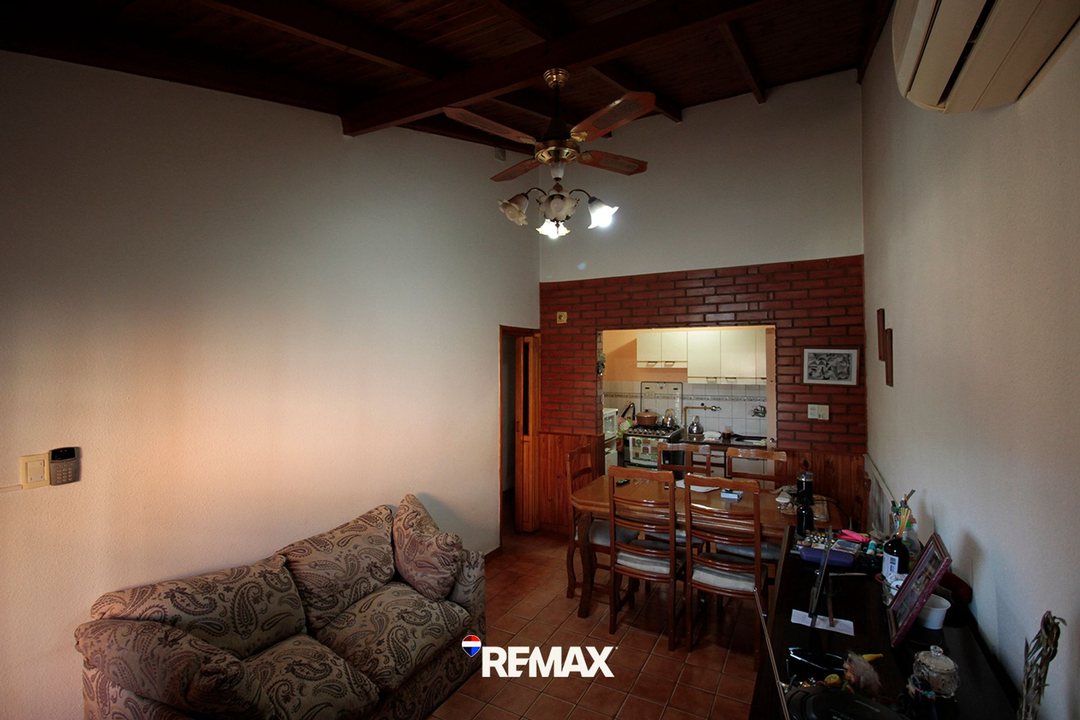 CASA EN VENTA 3 DORMITORIOS