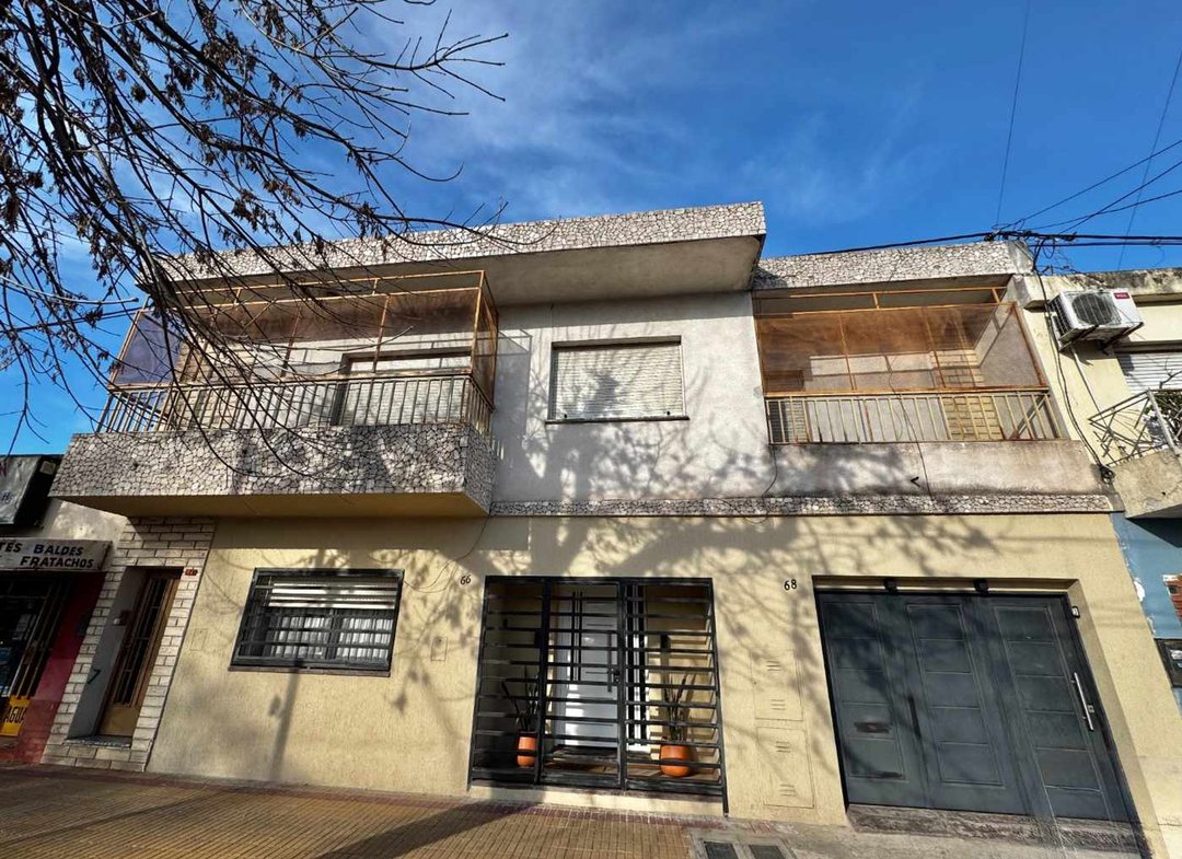 CASA EN VENTA EN PERGAMINO