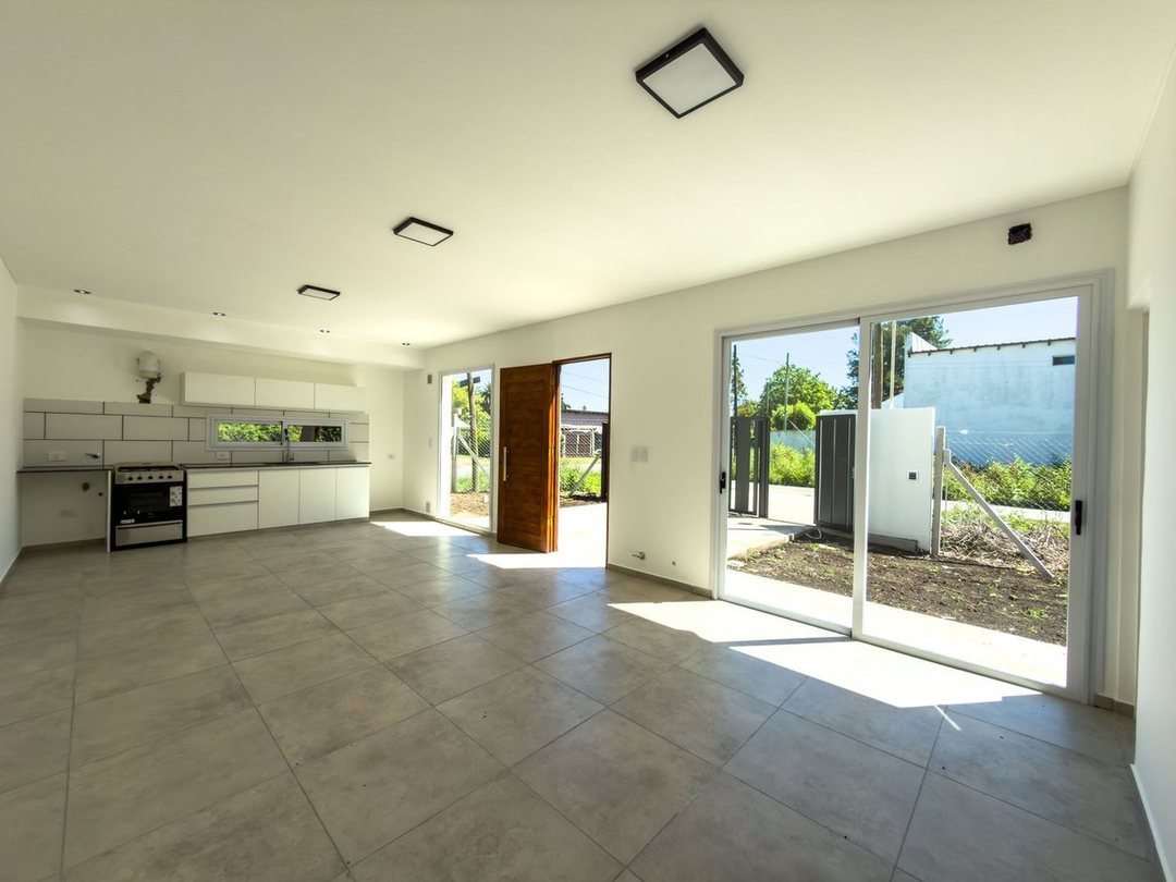 Casa en venta City Bell. 3 dormitorios, a estrenar
