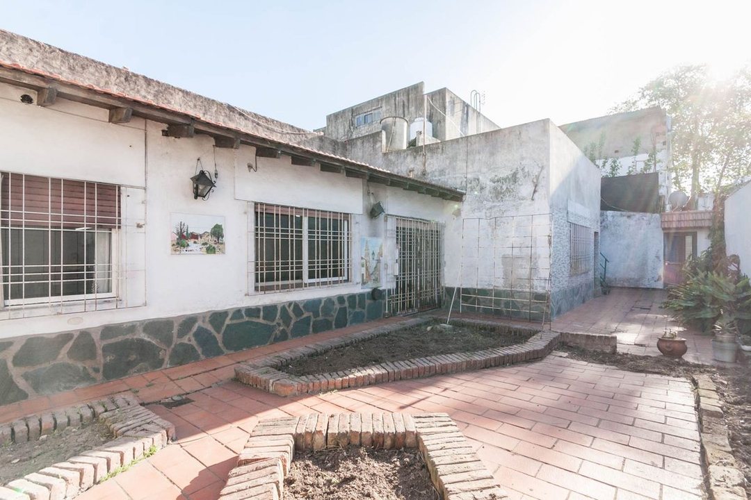 VENTA P.H. 2 dorm. patio,parrilla, terraza propia.