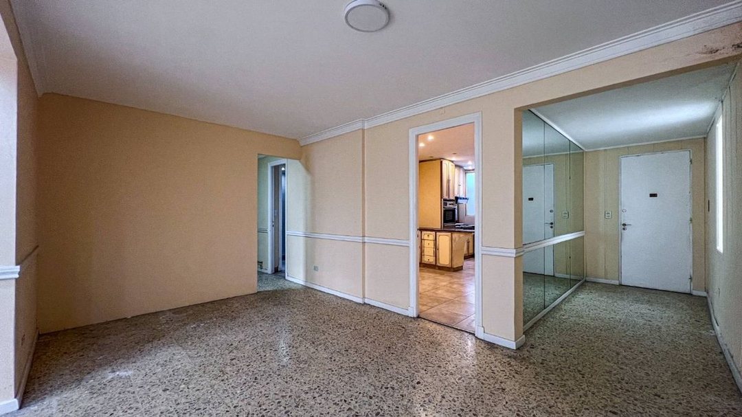 VENTA SEMIPISO 3 AMB MACROCENTRO BALCON CORRIDO