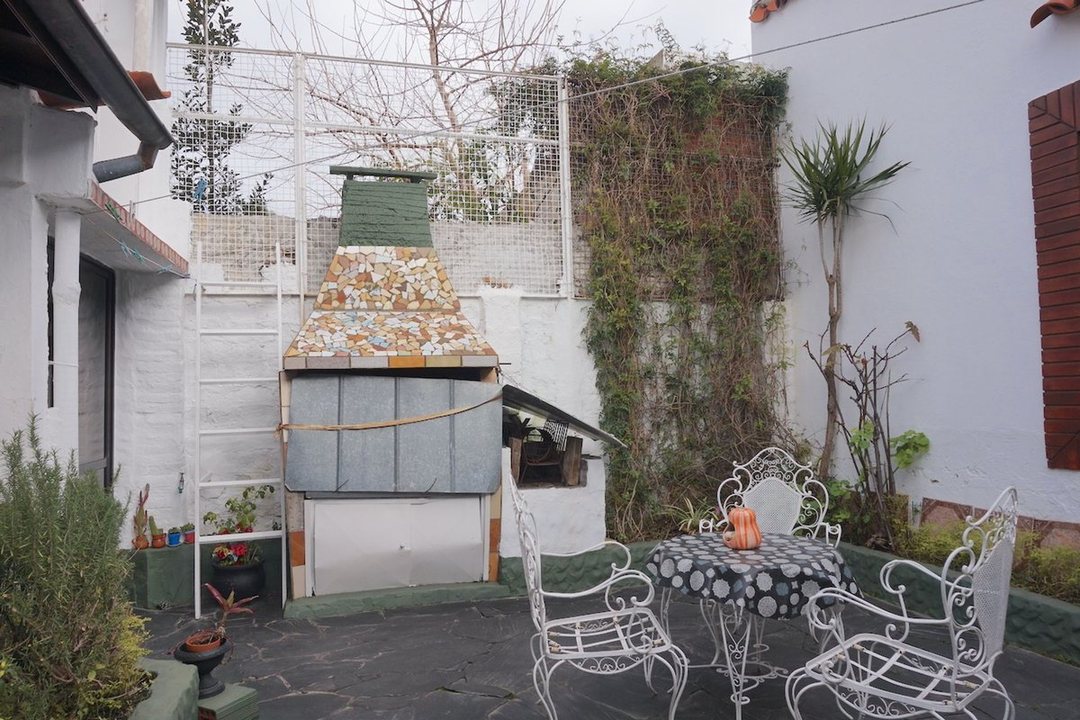 CASA 5 AMB EN VENTA EN FLORIDA ESTE CON GARAGE