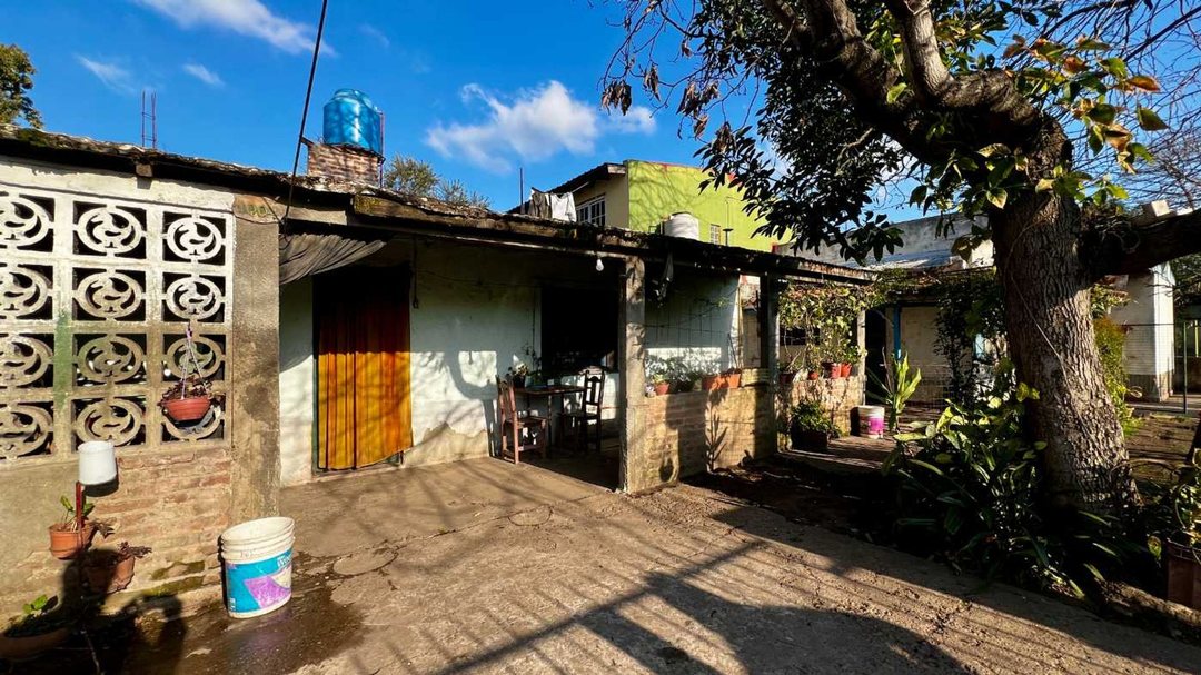 CASA 3 AMBIENTES VENTA EN BURZACO MAS DEPTO 3 AMB