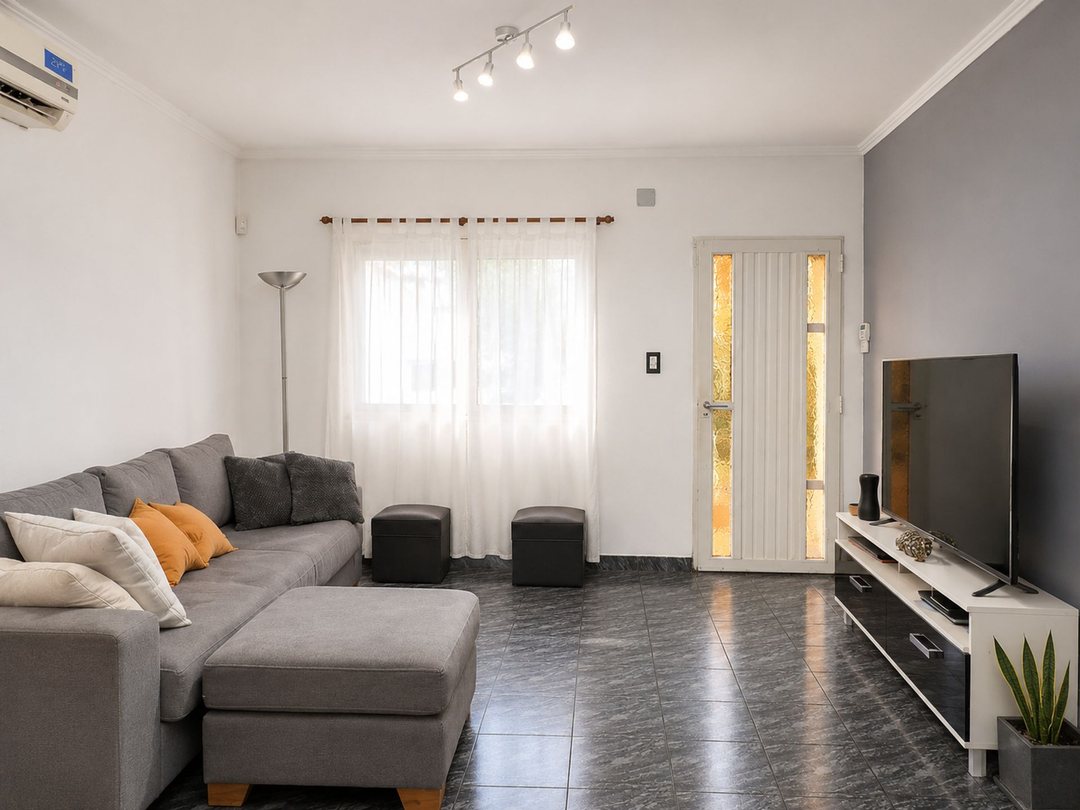 CASA EN VENTA EN LOS HORNOS 3 DORMITORIOS