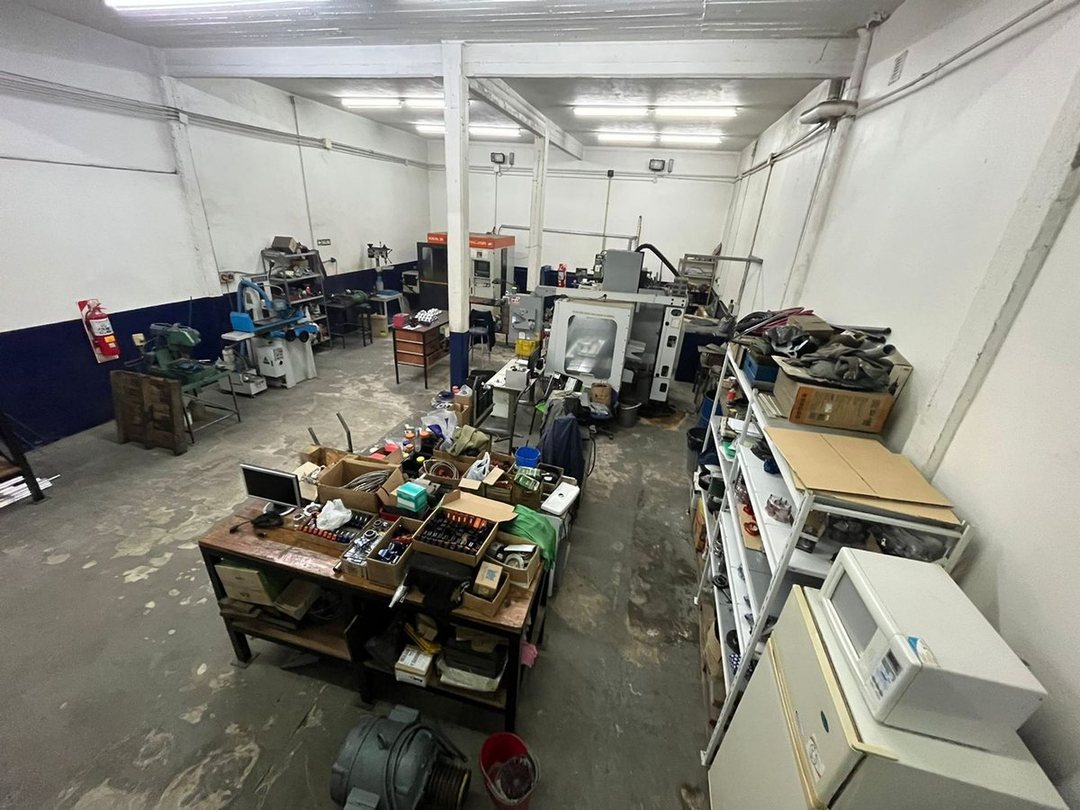 GALPON EN VENTA EN VALENTIN ALSINA DE 150M2