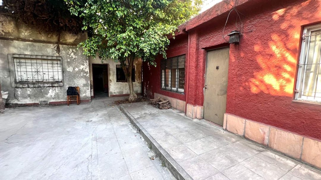 Venta Casa multifliar. a refaccionar en El Palomar