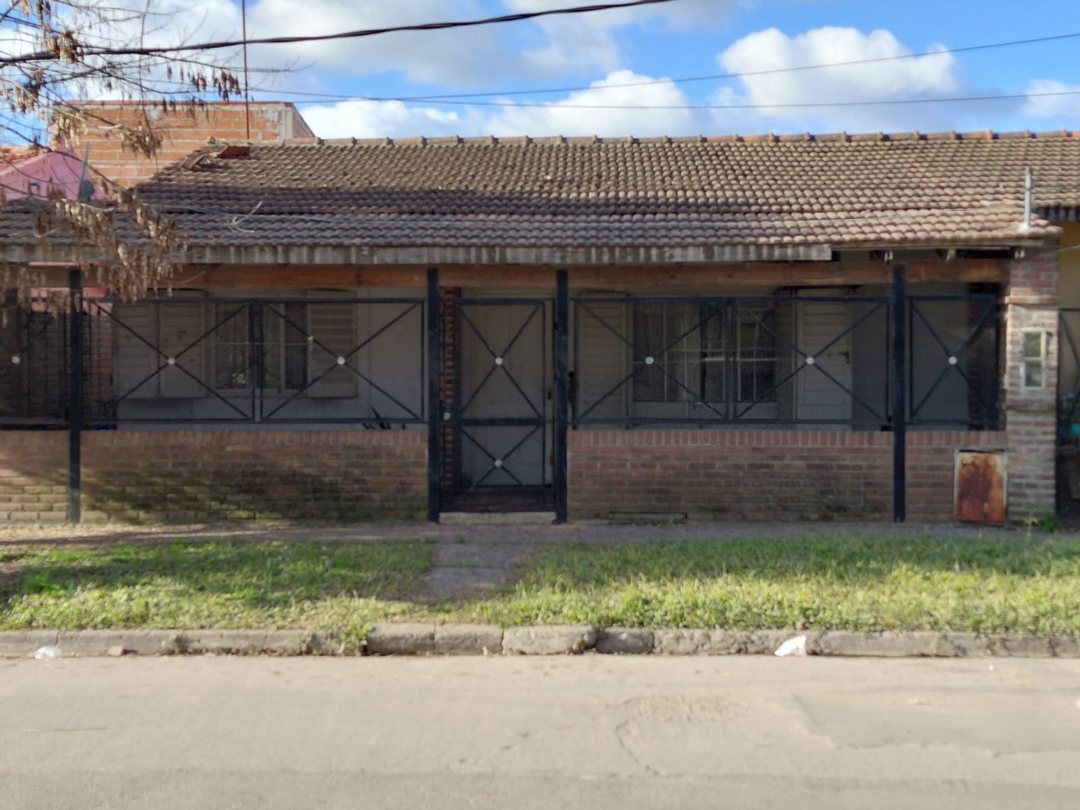 Casa 4 ambientes en venta  Bo. Altos del Castillo