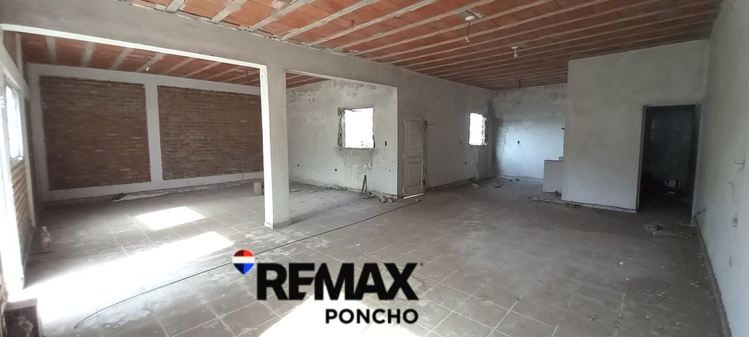 SE VENDE CASA A TERMINAR de 90 M2 EN ZONA ALTA