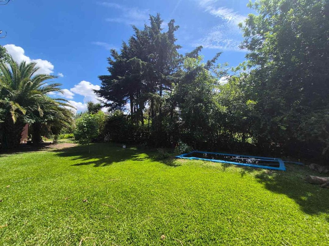 CASA EN VENTA CON PILETA CON LOTE LINDERO SICARDI