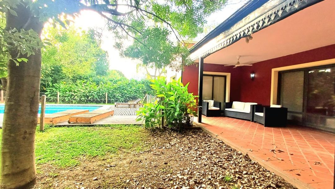 VENTA CASA 5 AMBIENTES PILAR APTA CREDITO PERMUTA