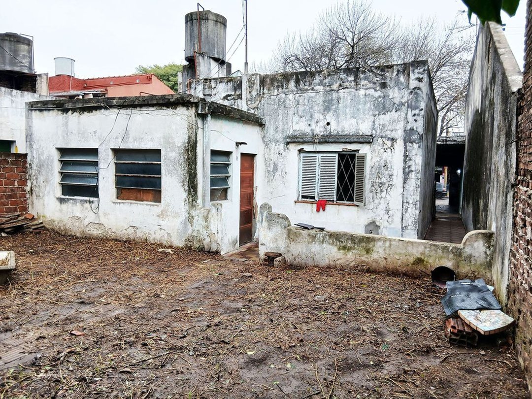 Terreno en Avda 3 de Febrero c/salida a autopista