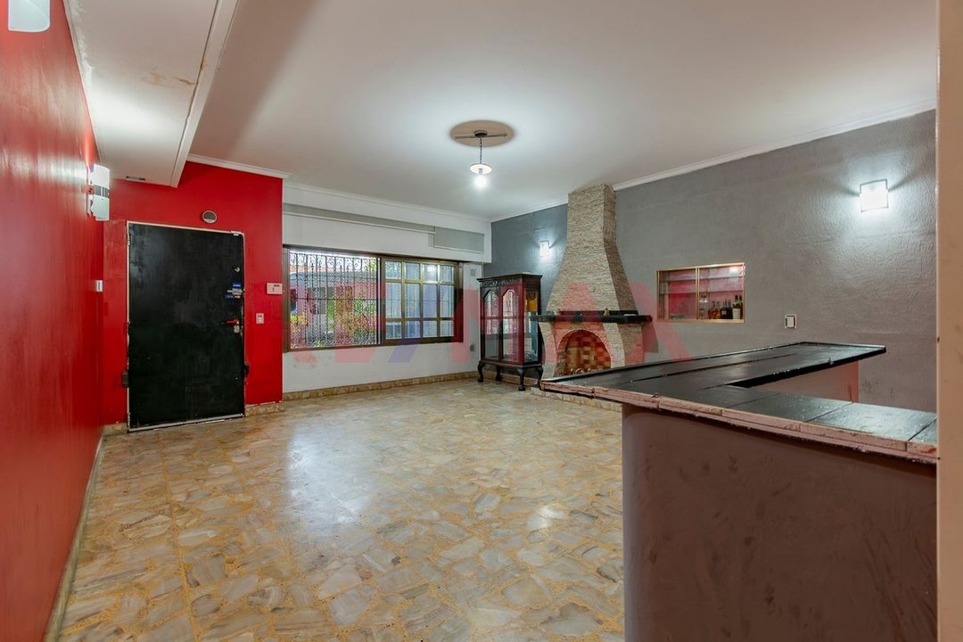 CASA EN PARQUE CHACABUCO