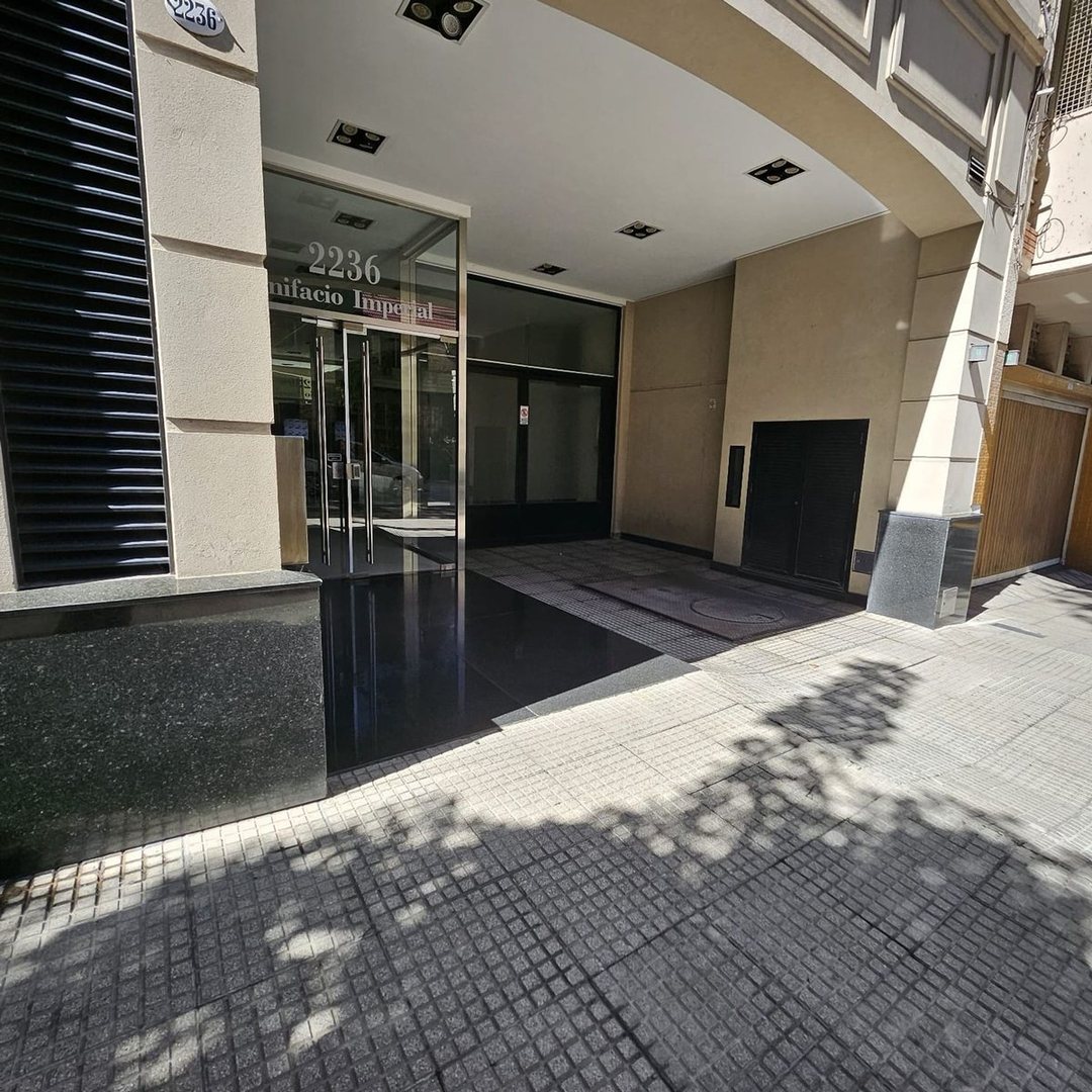 Cochera 40 venta en edificio con seguridad