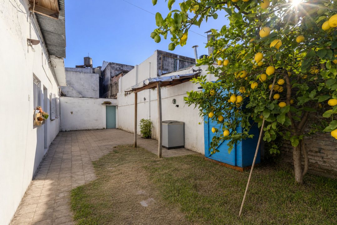 VENTA PH 6 AMBIENTES Y JARDIN EN PARQUE CHACABUCO