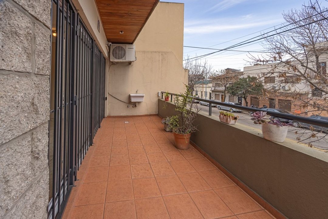 SEMIPISO, 3 AMB, BALCON, COCHERA/PARQUE AVELLANEDA