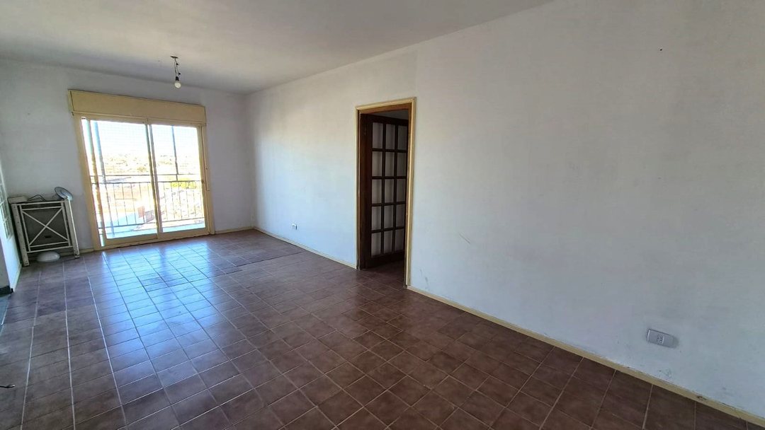 Venta Depto 4 ambientes con balcón en Ciudadela