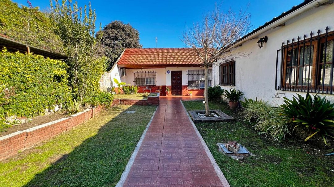 CASA 5 AMBIENTES VENTA EN RAFAEL CALZADA