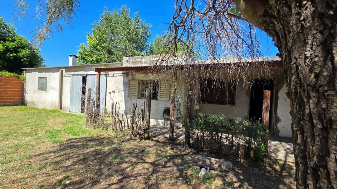 Casa Local Galpón a refaccionar VENTA Luján, Bs As