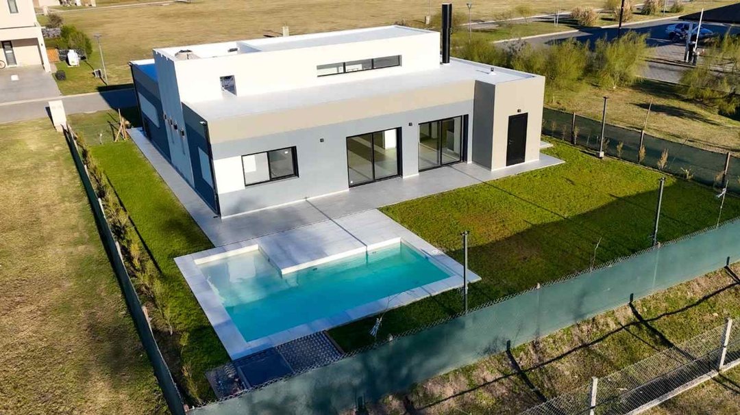 VENTA DE CASA A ESTRENAR EN SEBASTIAN GABOTO