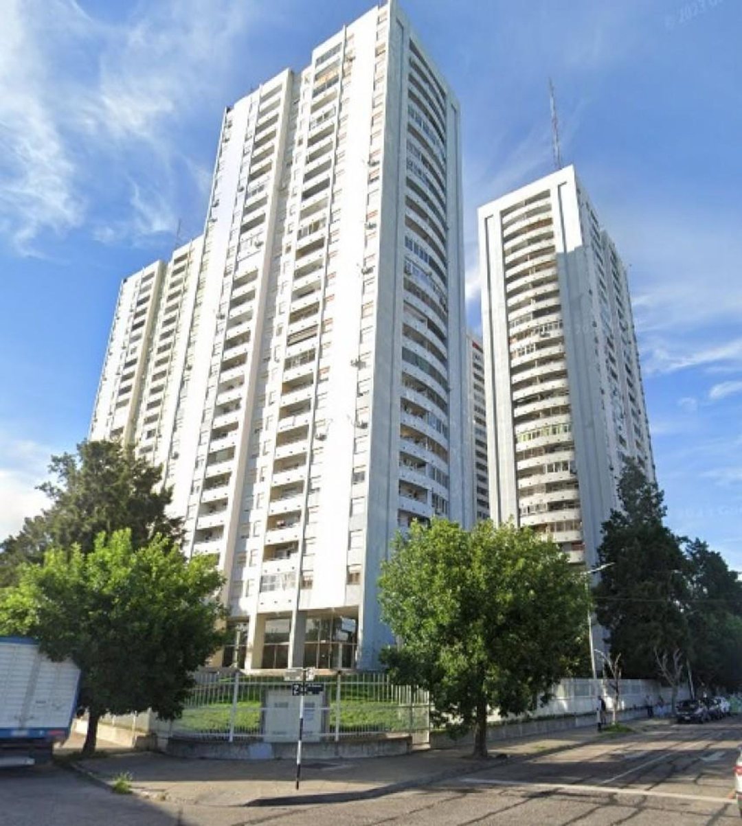 DEPARTAMENTO VENTA AVELLANEDA 3 AMBIENTES COCHERA