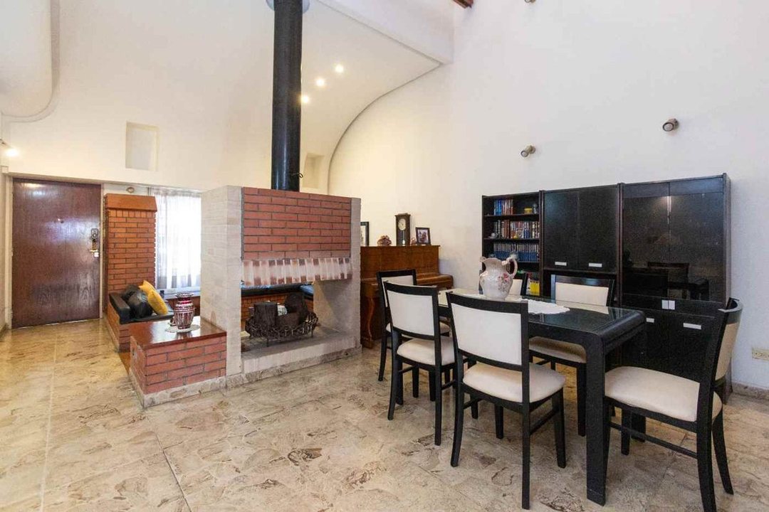 CASA 4 AMB PATIO TERRAZA COCHERA MATADEROS