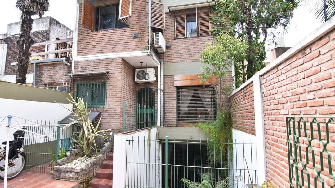 VENTA CASA DUPLEX 4 AMBS ITUZAINGO NORTE PARQUE