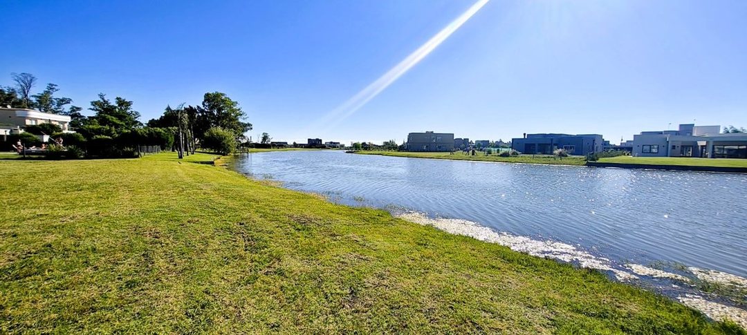 VENTA LOTE A LAGUNA BARRIO SAN LUCAS SAN VICENTE