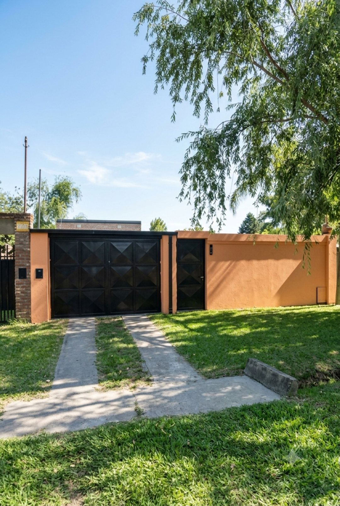 VENTA casa 2 dorm y con pileta en Altos del Sauce