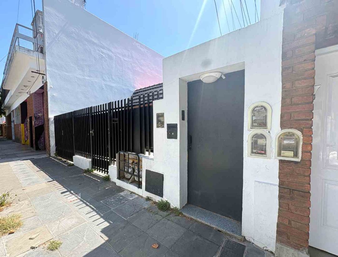 VENTA PH 2 AMBIENTES LUMINOSO - FLORIDA