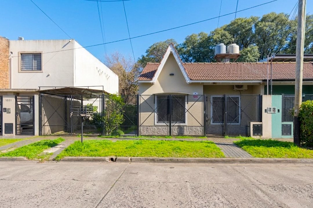 CASA PH 3 AMBIENTES VENTA ITUZAINGO JARDIN COCHERA