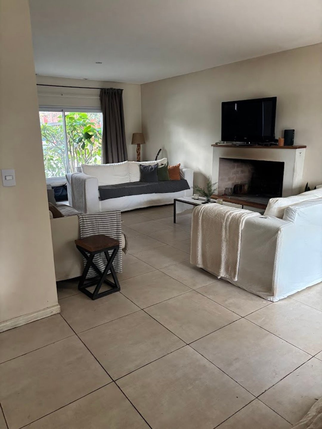 Venta Casa La Pilarica estilo moderno 6 amb